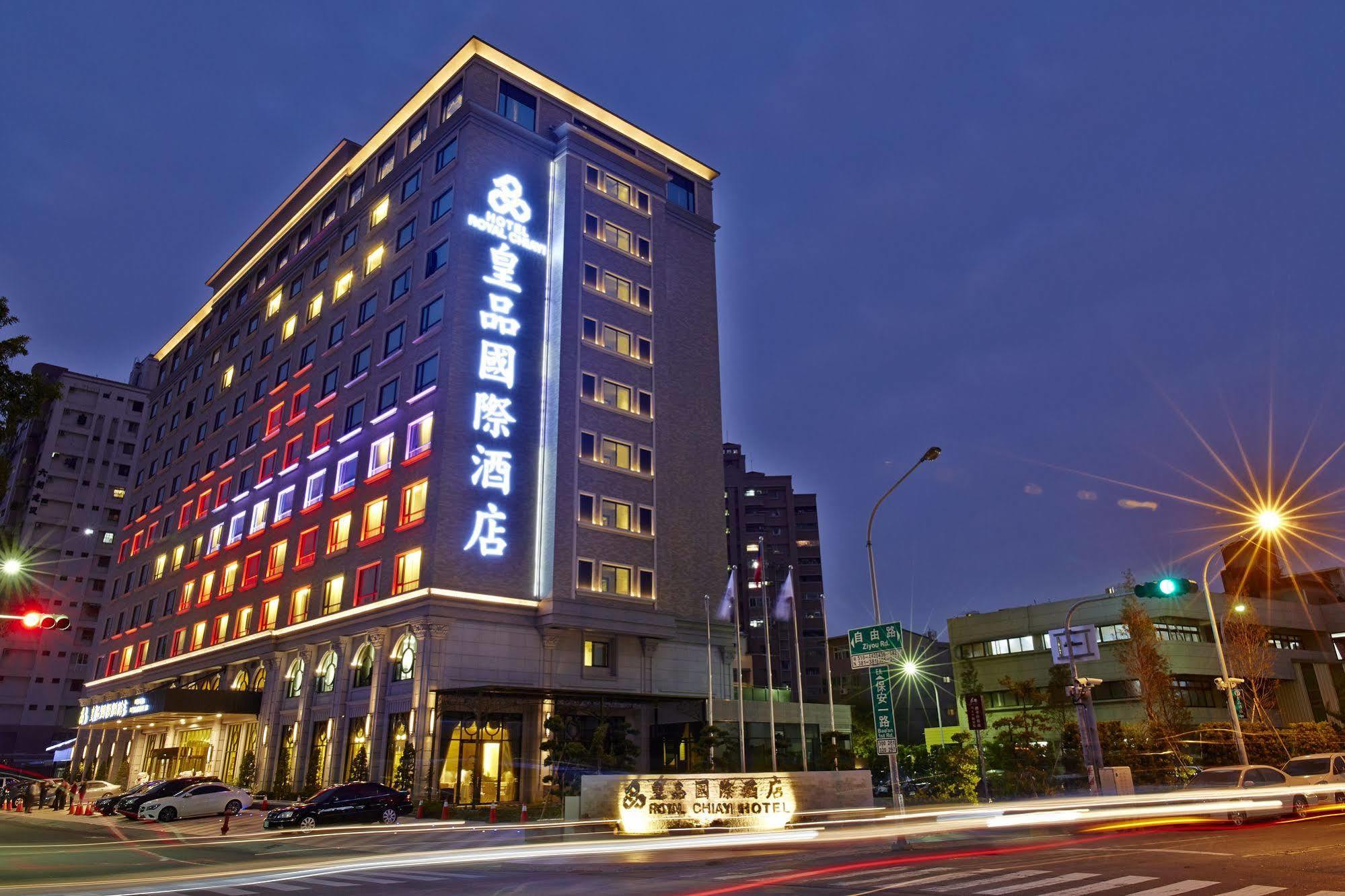 Royal Chiayi Hotel Exterior photo