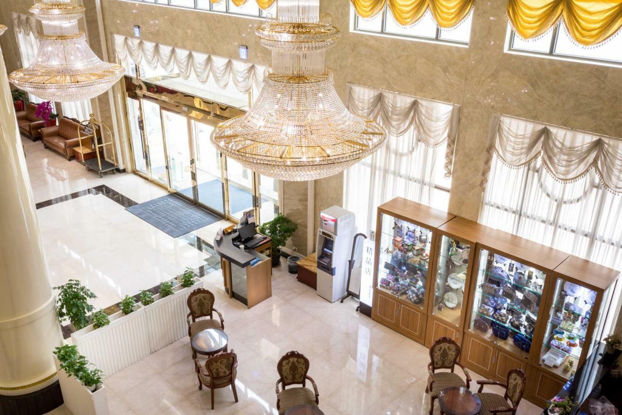 Royal Chiayi Hotel Exterior photo
